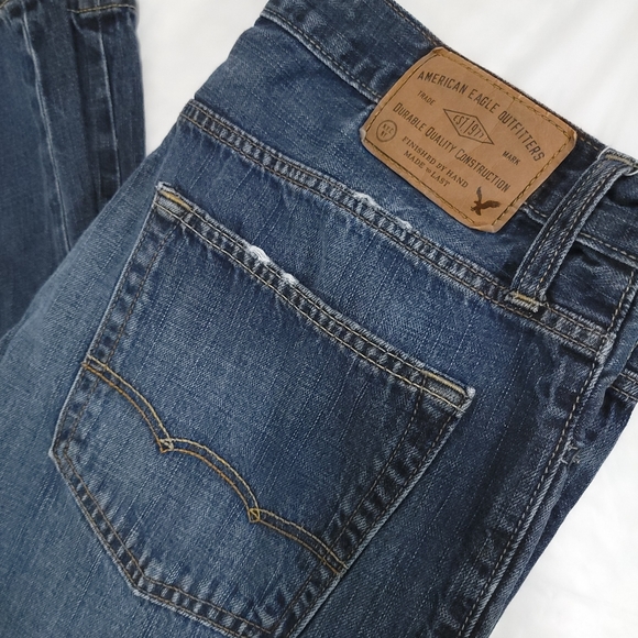 American Eagle Relaxed Straight Dark Medium Wash Denim Blue Jeans Sz 33x32 - Picture 4 of 6